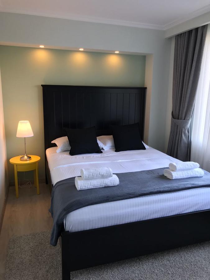 Luxury City Centre Apartment Бухарест Екстер'єр фото